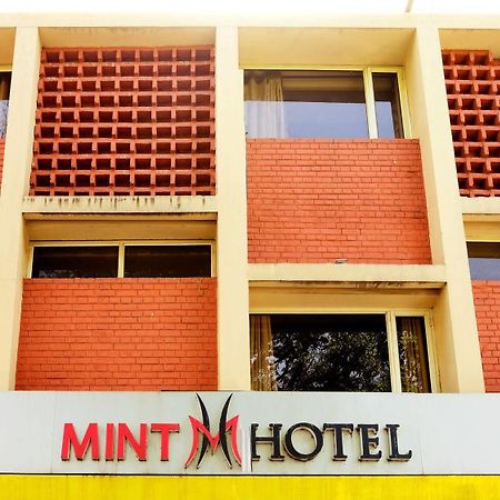 Mint Hotel Chandīgarh 外观 照片
