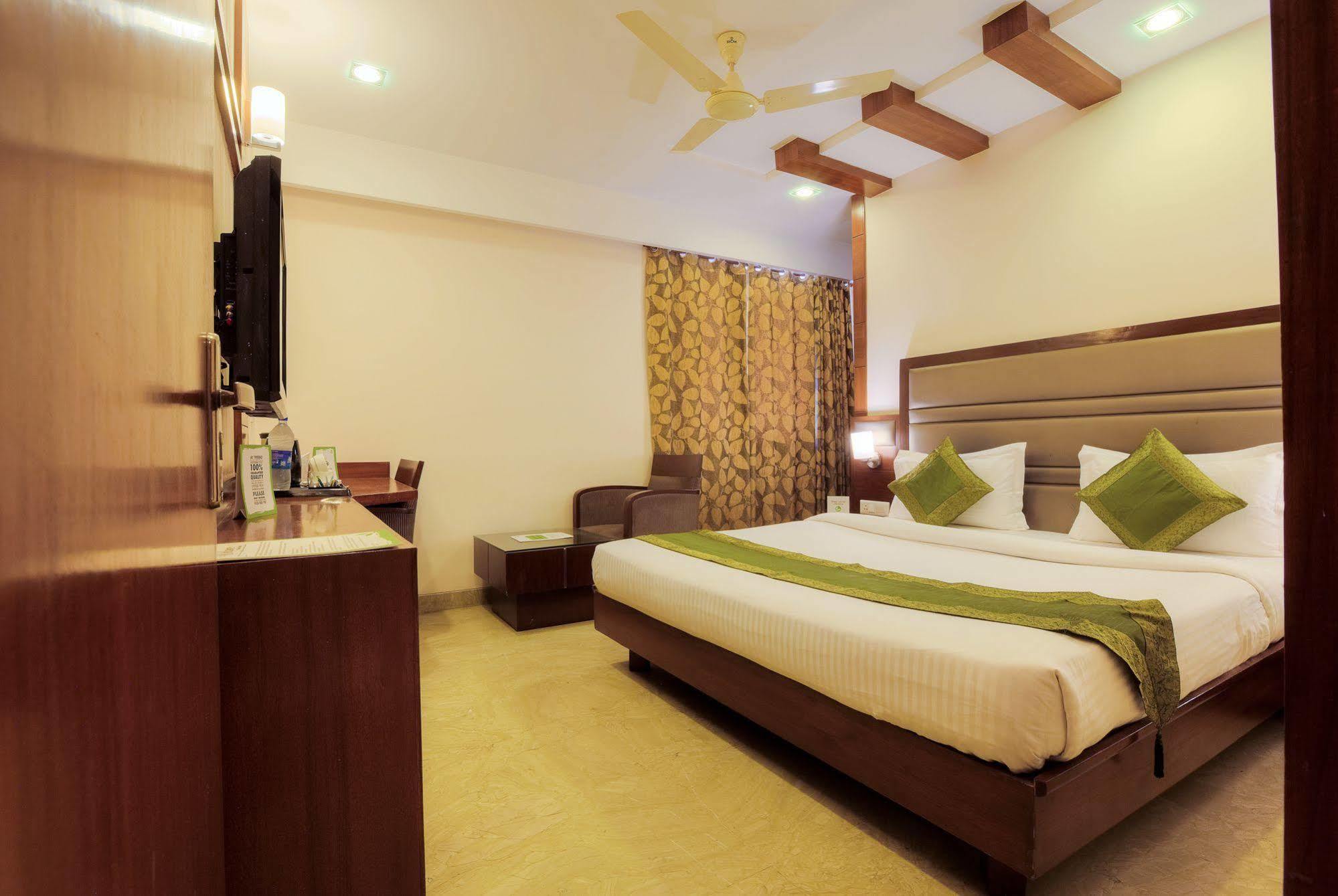 Mint Hotel Chandīgarh 外观 照片