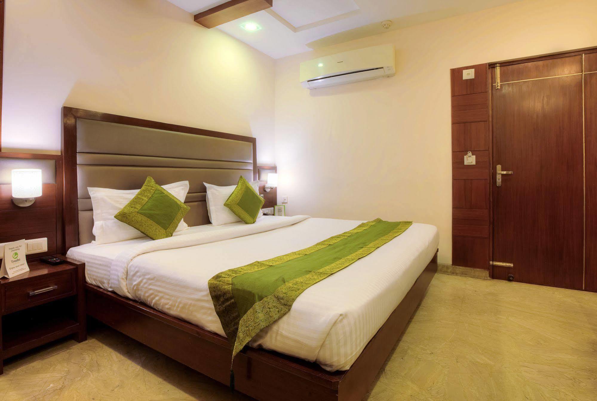 Mint Hotel Chandīgarh 外观 照片
