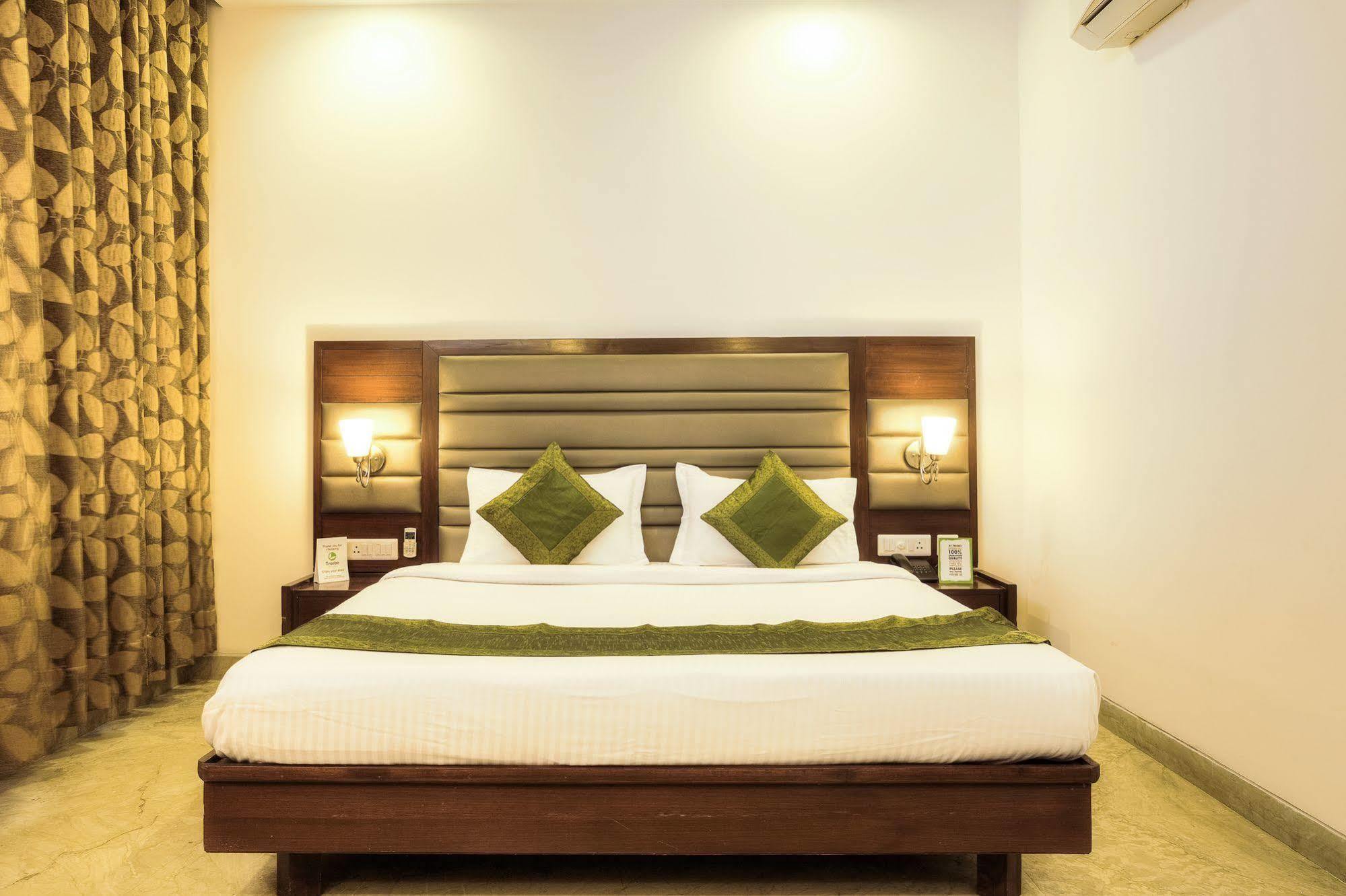 Mint Hotel Chandīgarh 外观 照片