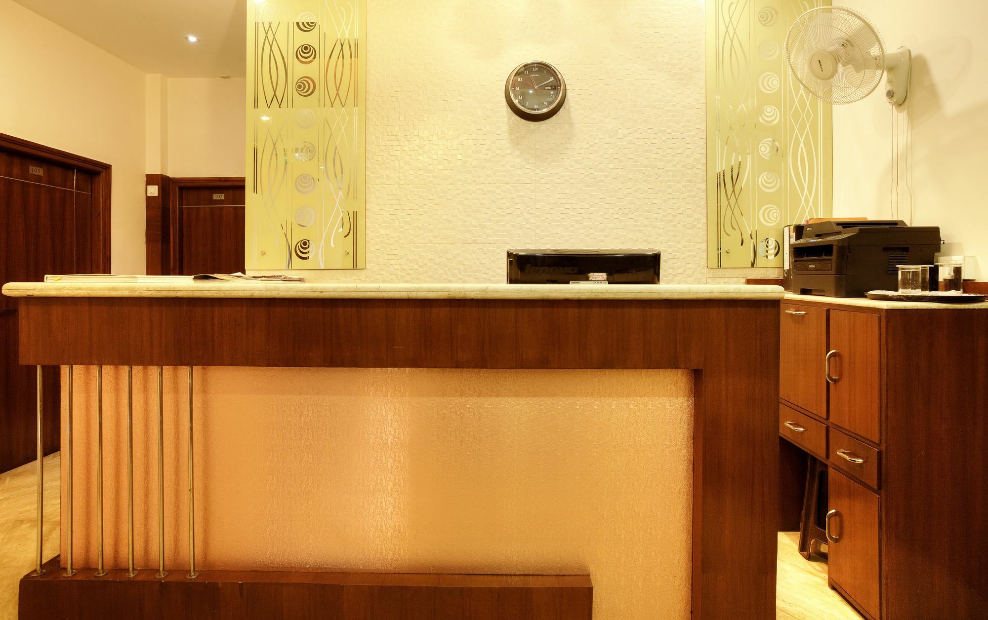 Mint Hotel Chandīgarh 外观 照片